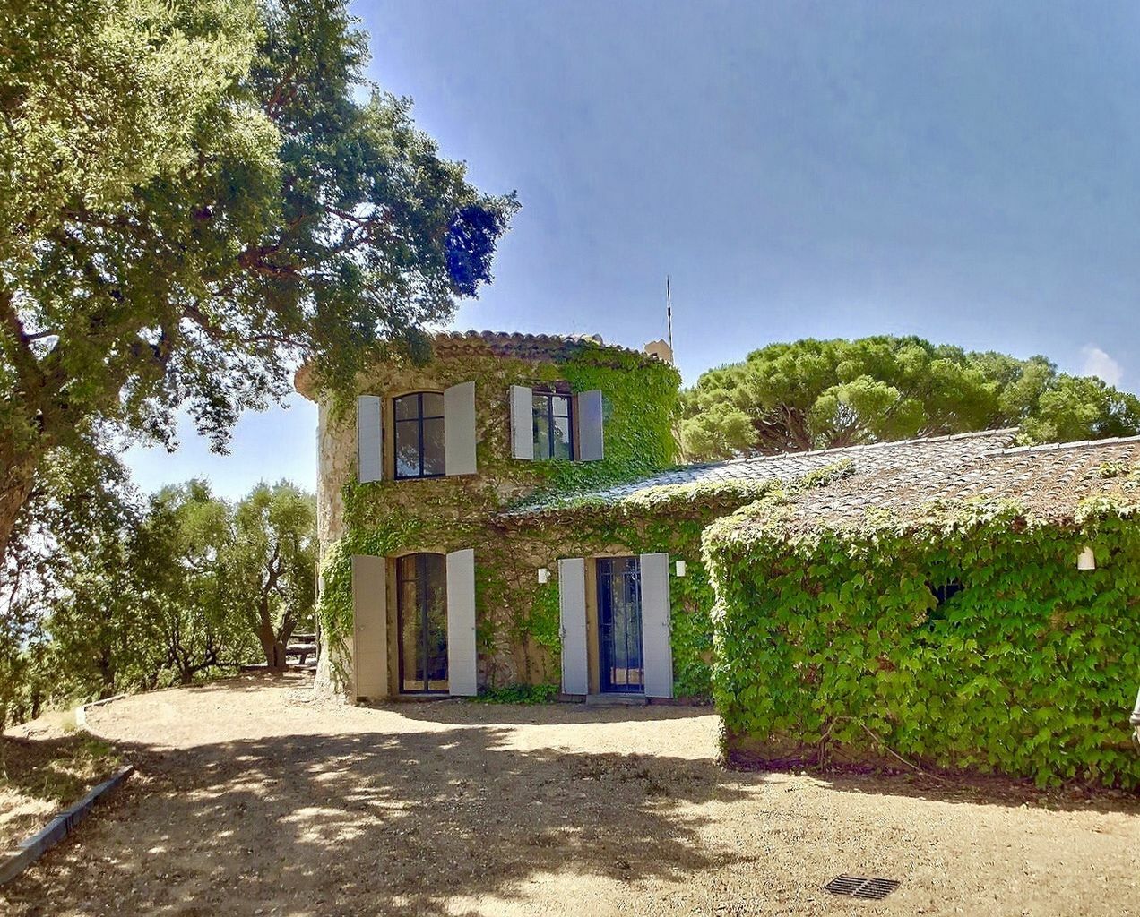 Maison de charme avec vue imprenable sur la mer à Ramatuelle - Vue 3