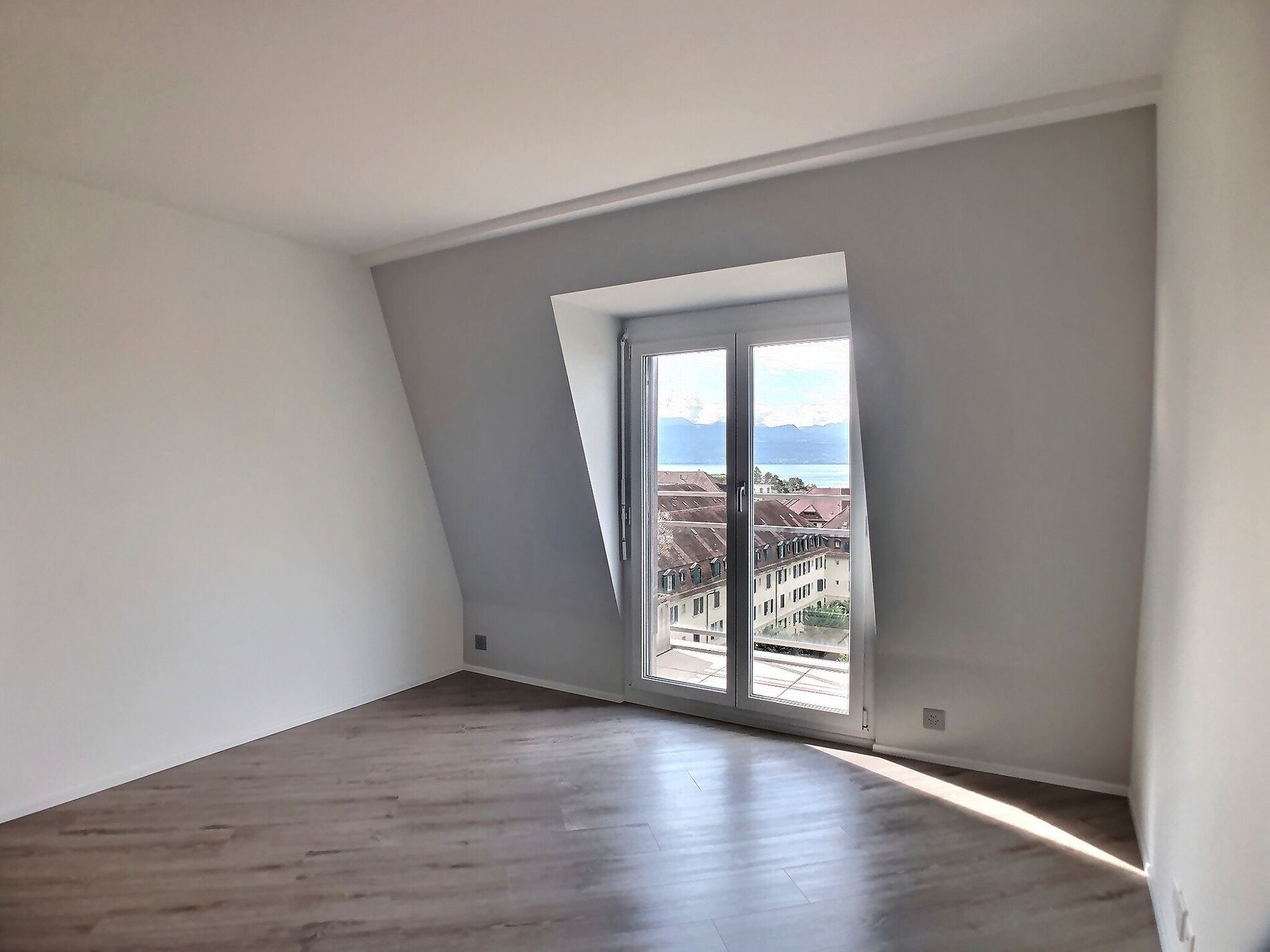 Splendid contemporary 4.5-room apartment with lake view - Vue 5