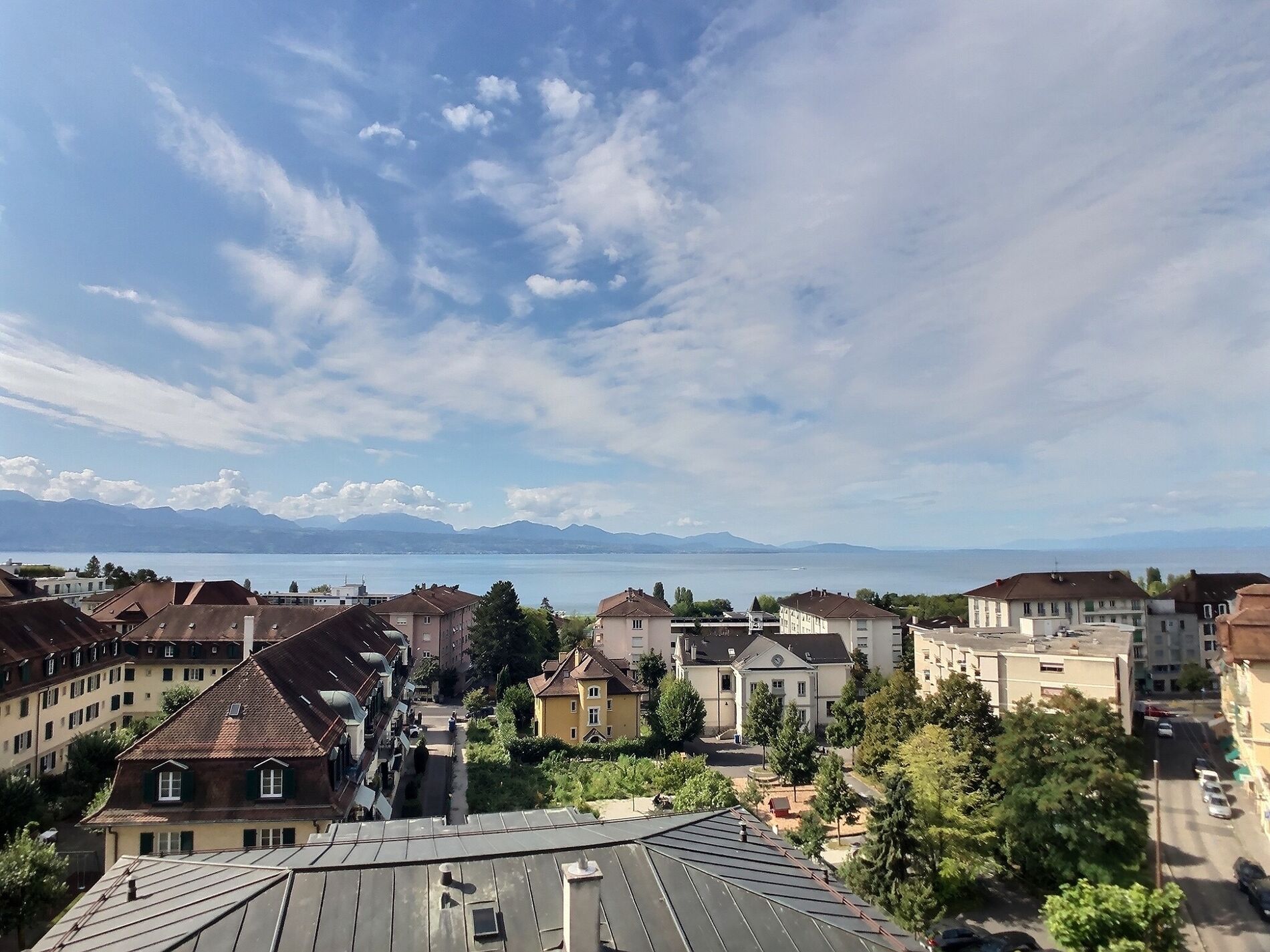 Splendid contemporary 4.5-room apartment with lake view - Vue 2