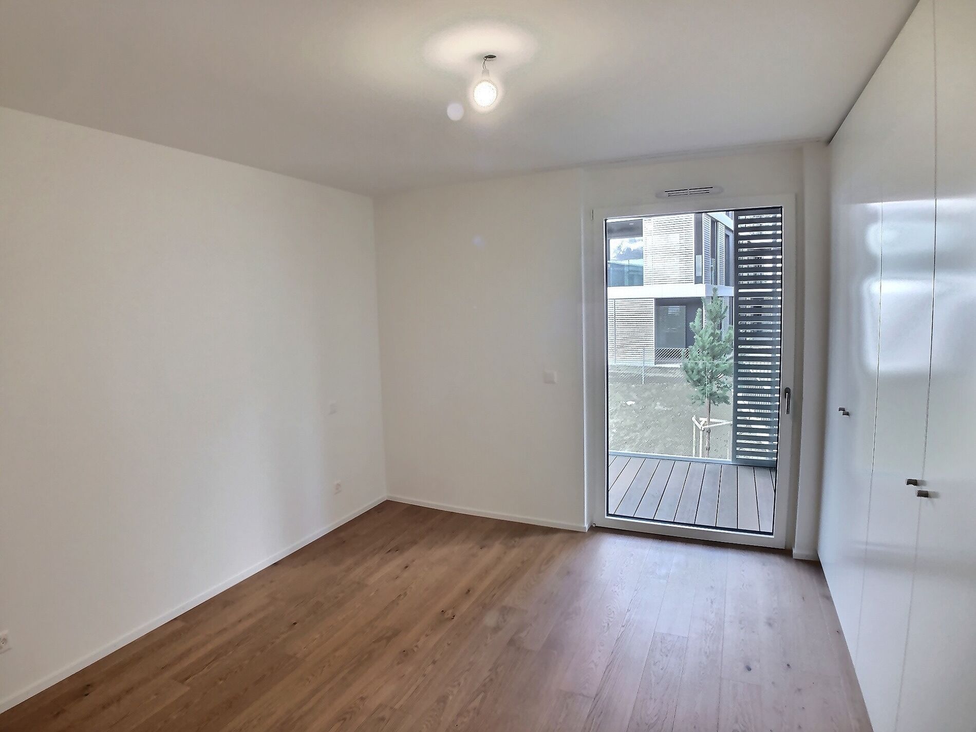Modern 2.5-room apartments for investors - Vue 3