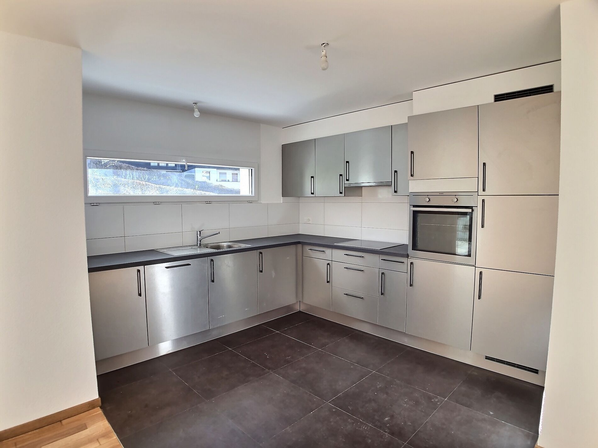 Bright and spacious apartment with terraces and gardens - Vue 5