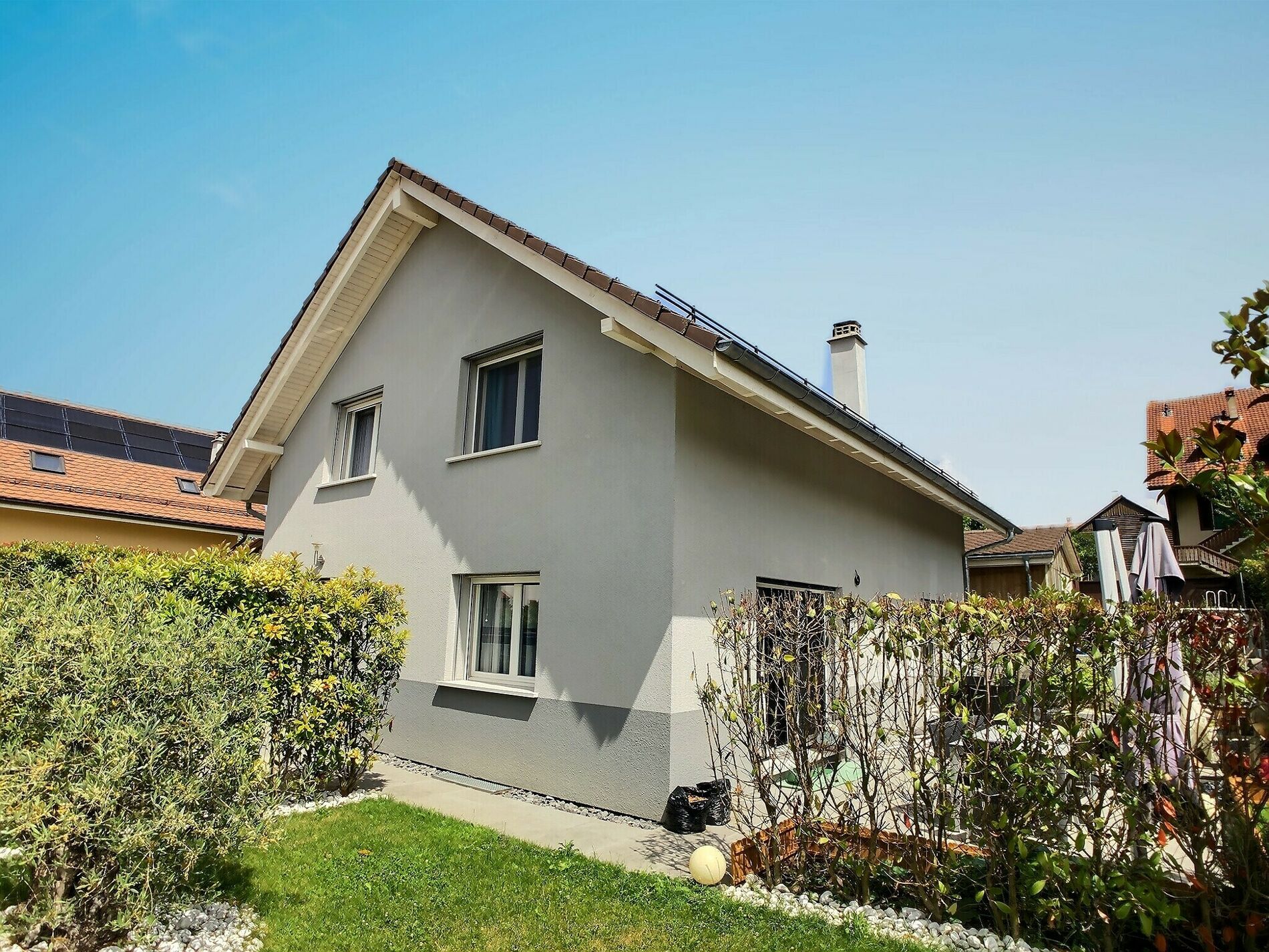 Large contemporary detached house - Vue 1