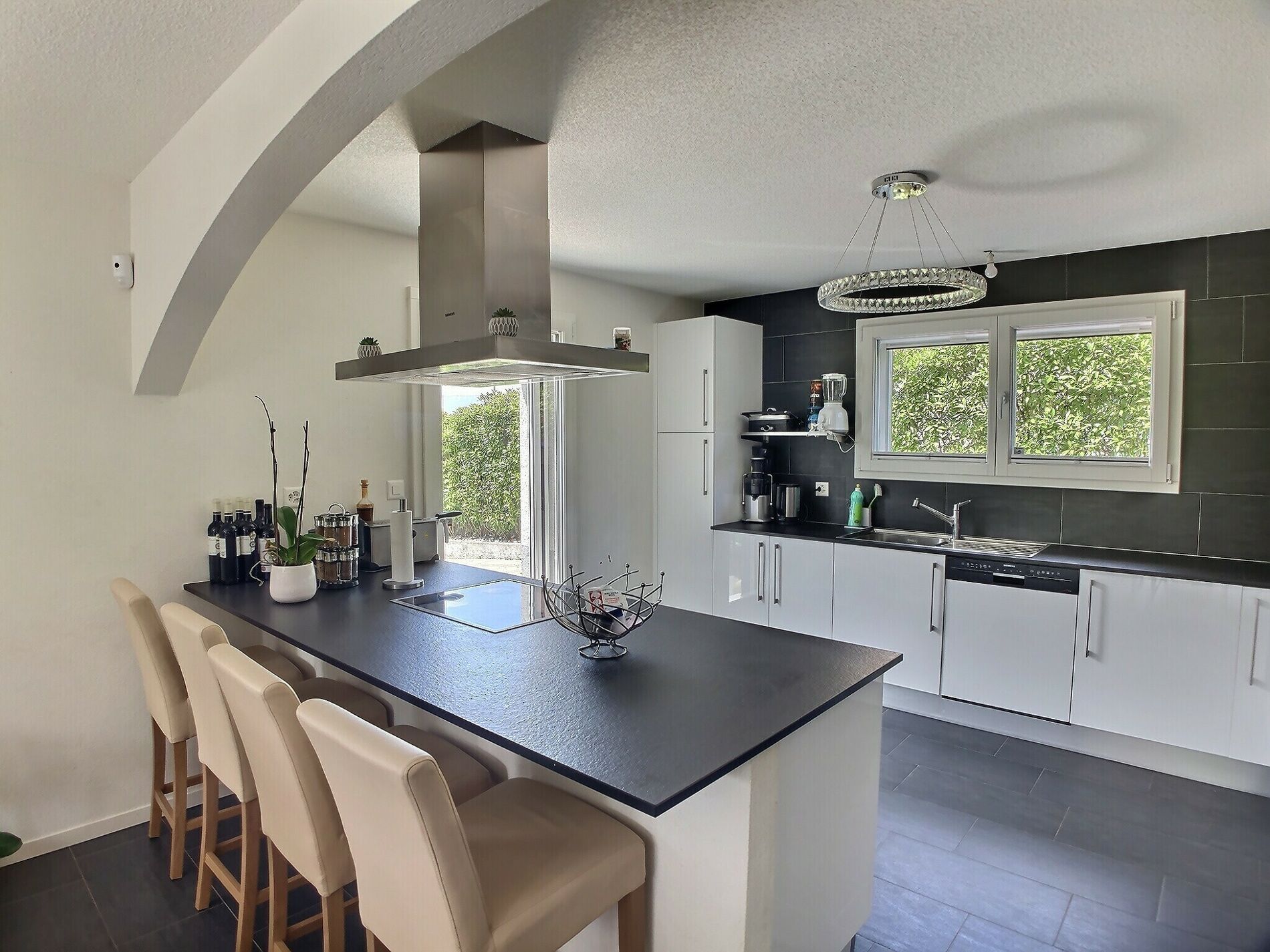 Large contemporary detached house - Vue 6