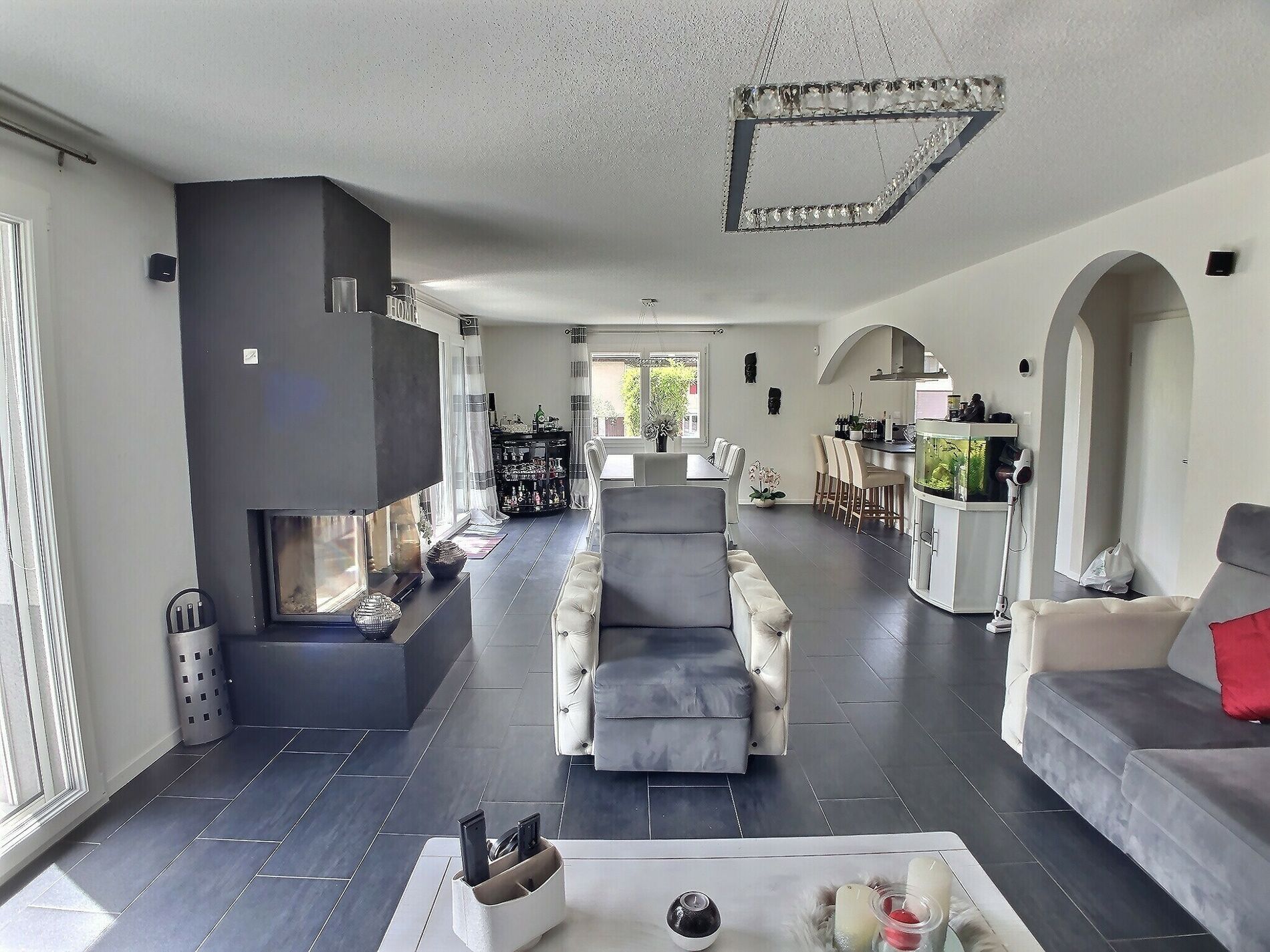 Large contemporary detached house - Vue 4