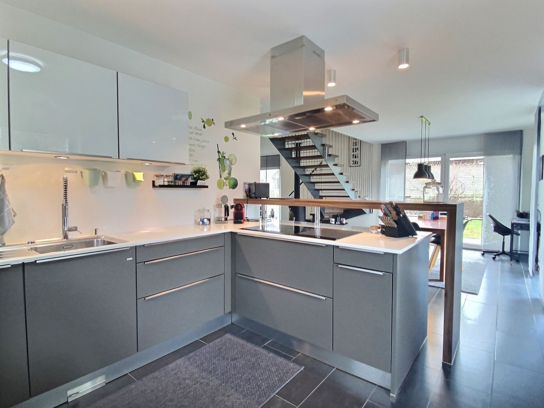 Beautiful detached house in the heart of the village of Fey - Vue 4