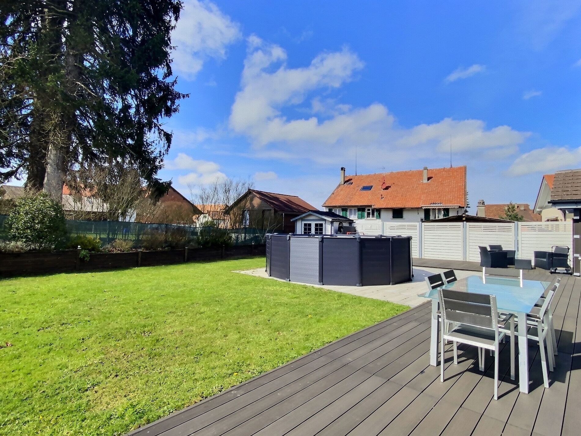 Beautiful detached house in the heart of the village of Fey - Vue 9