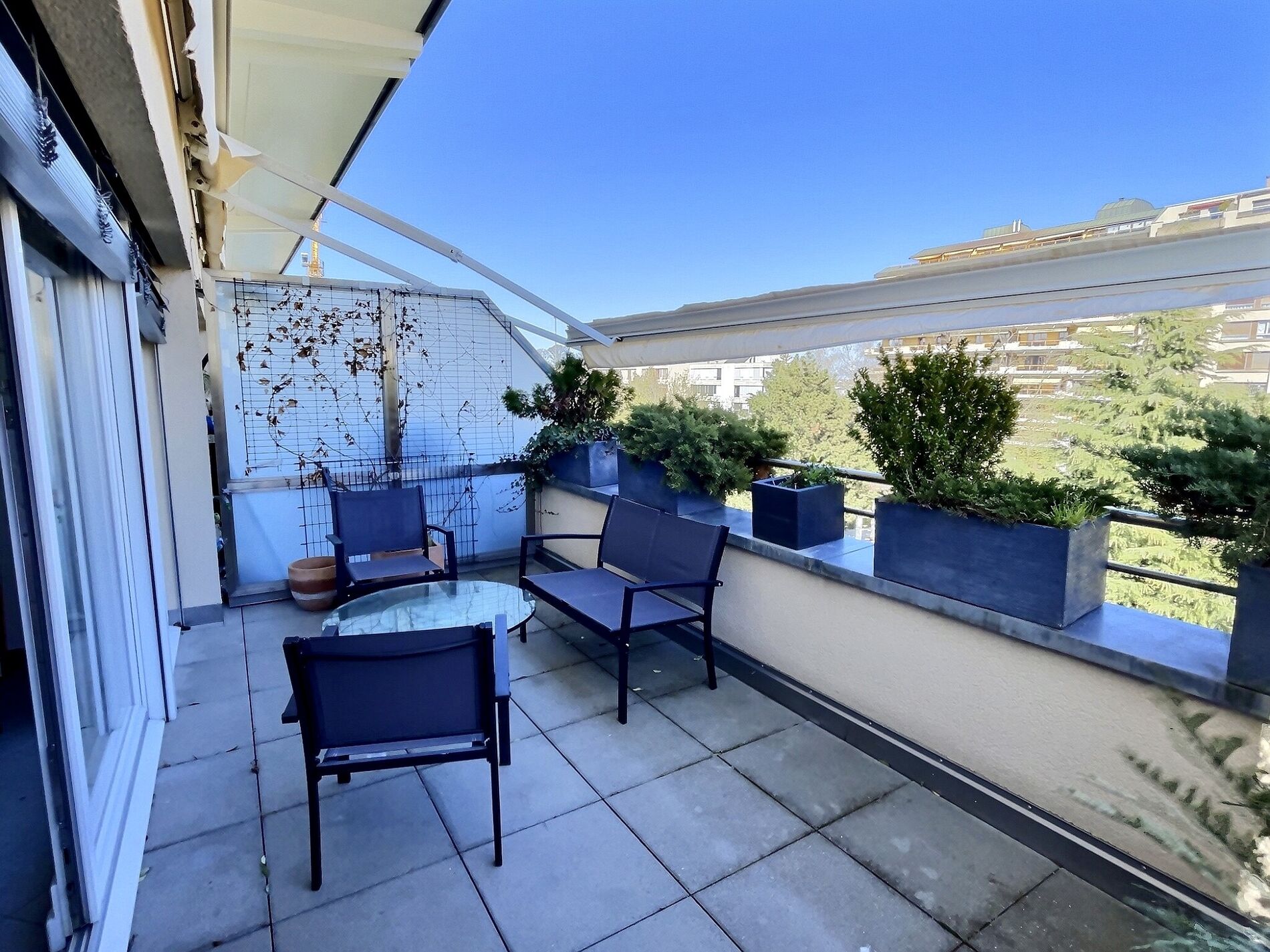 Beautiful duplex penthouse in Grand-Lancy (Geneva) - Vue 2