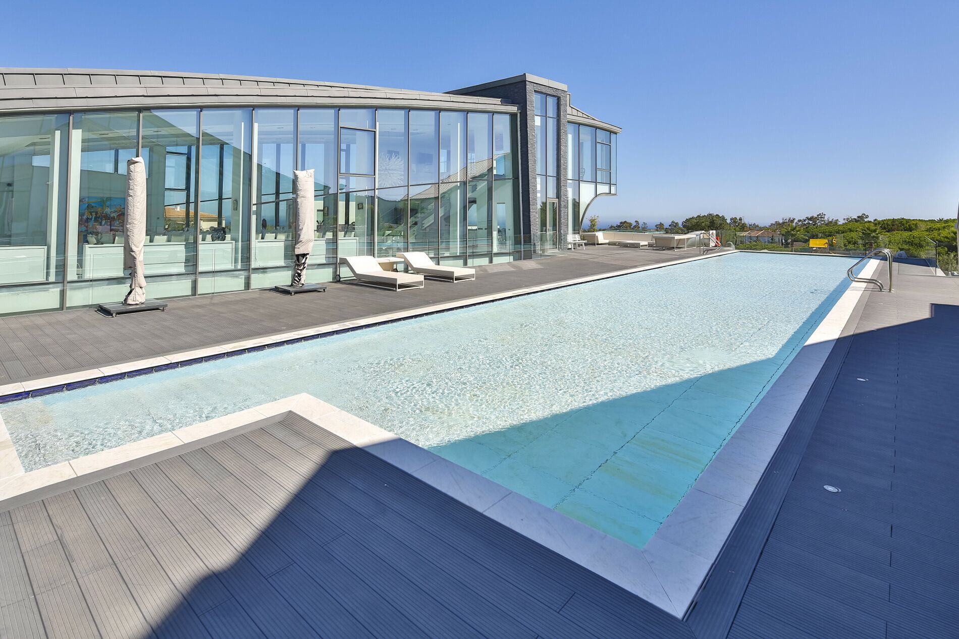 Luxury property with six dwellings - Vue 2