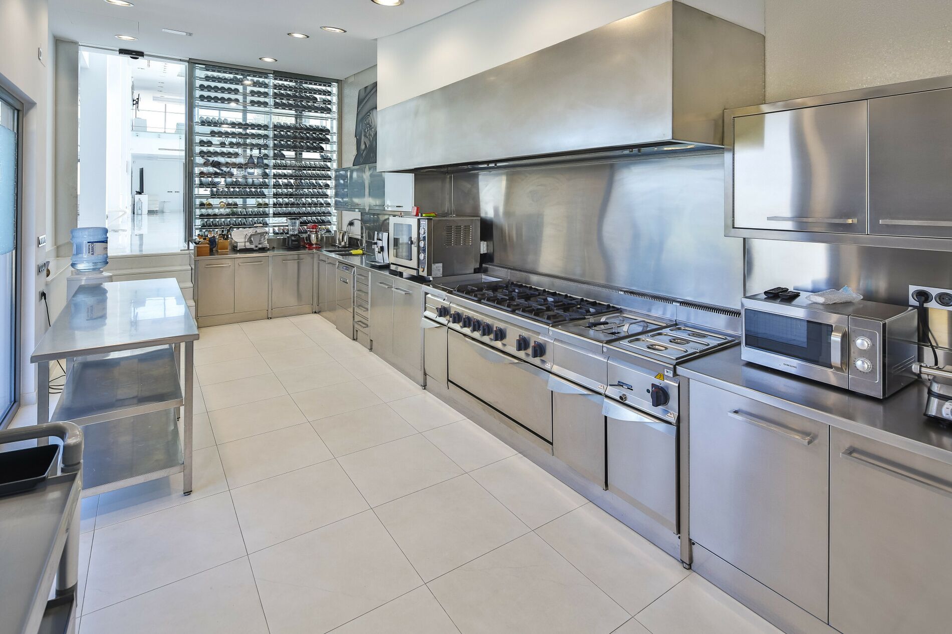Luxury property with six dwellings - Vue 8