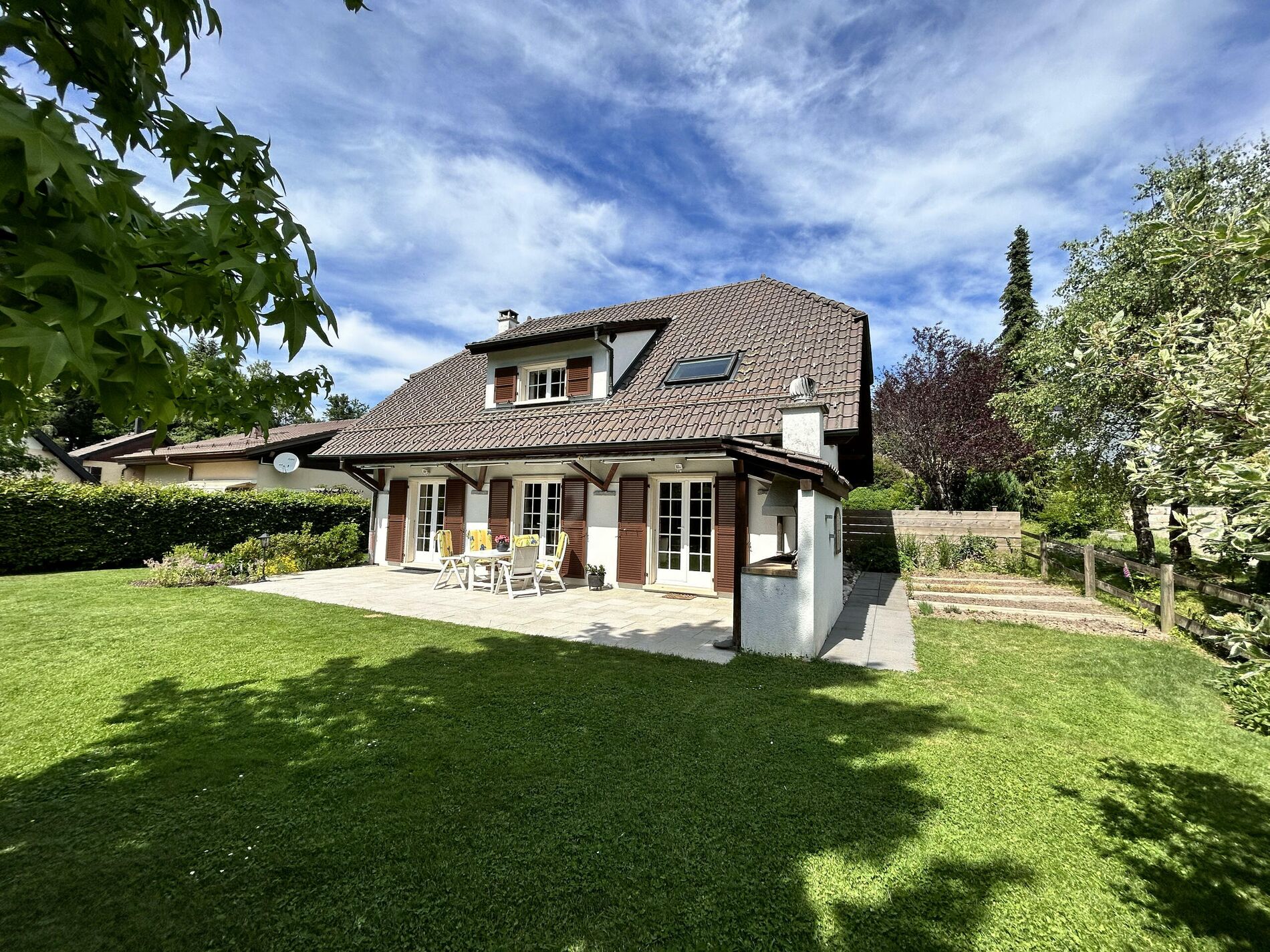Detached villa in a quiet neighborhood - Vue 8