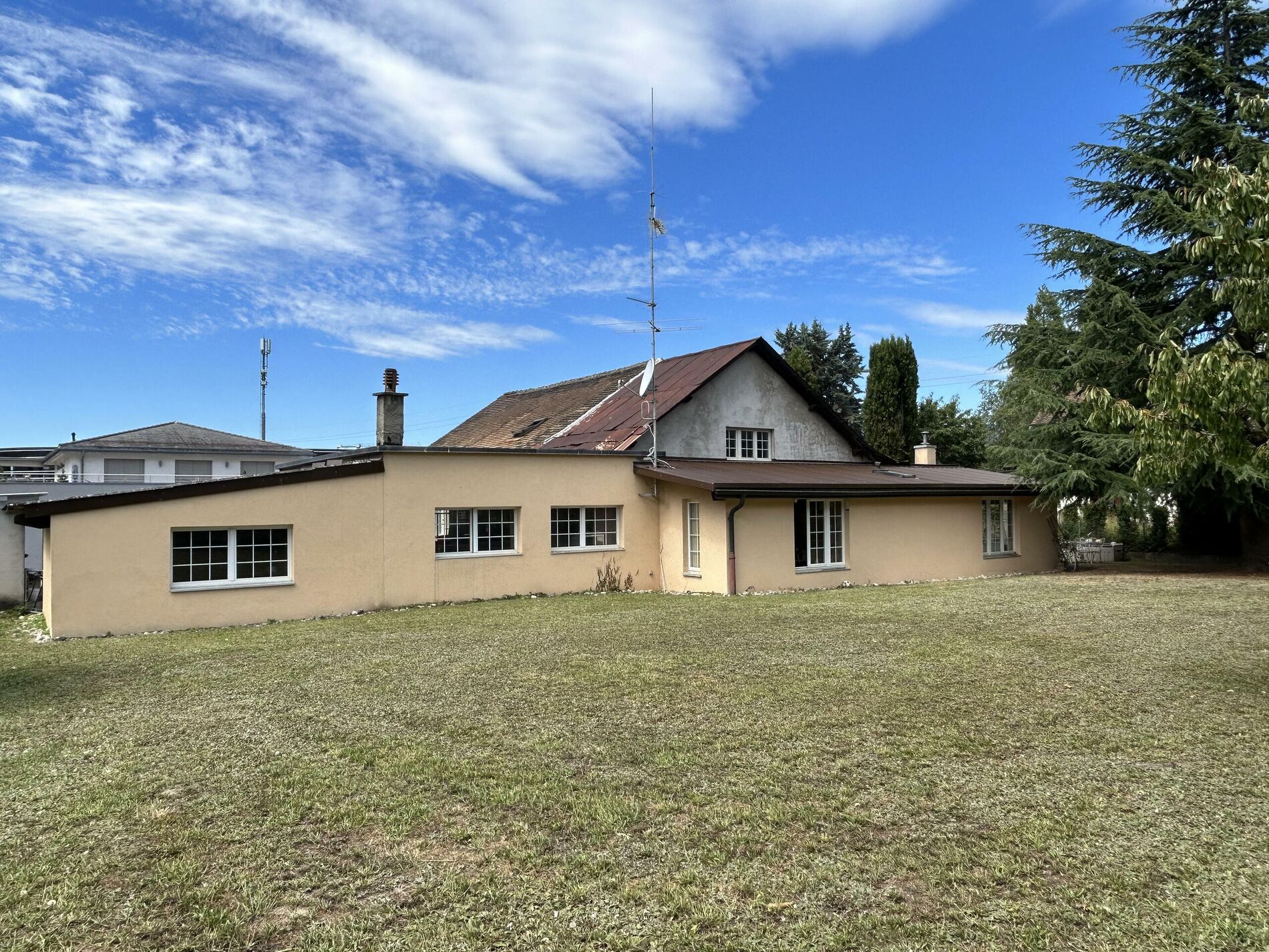 House with artisan workshop - Vue 12