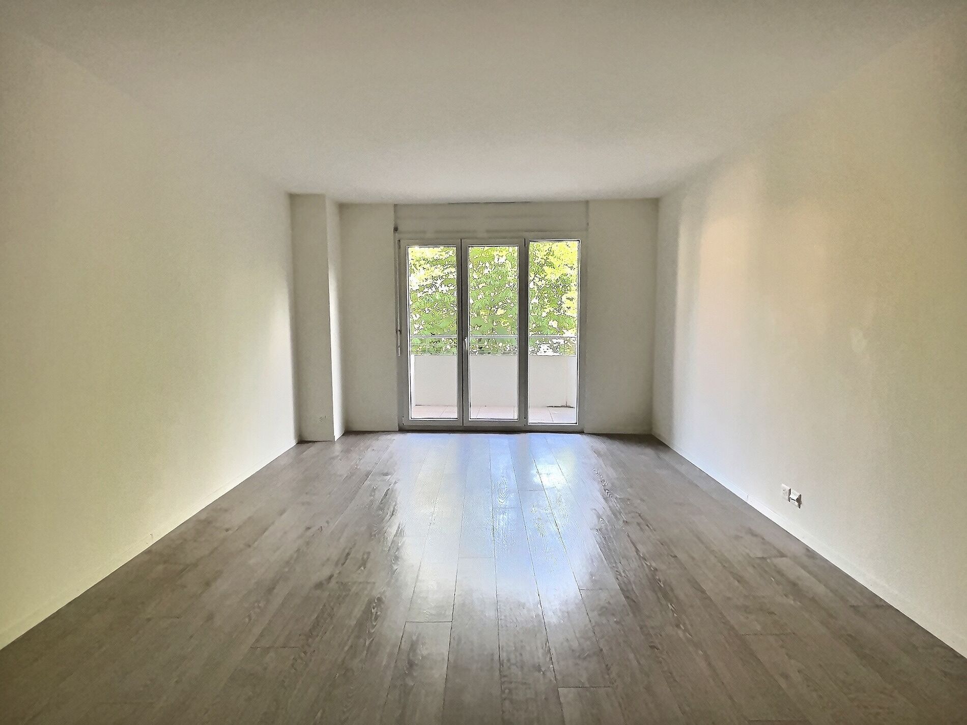 Appartement contemporain proche de la gare - Vue 3