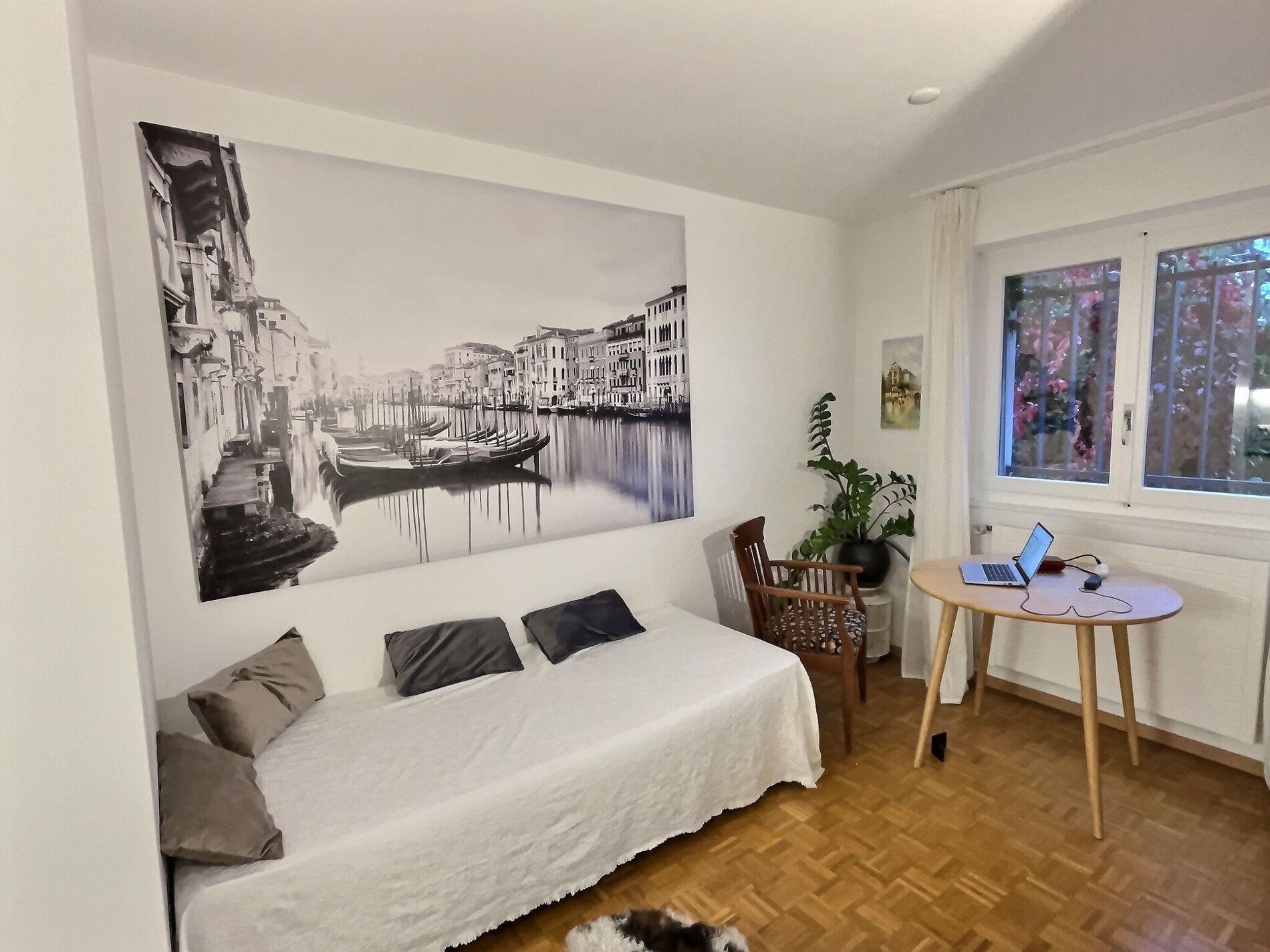 Spacious studio with garden - Vue 3