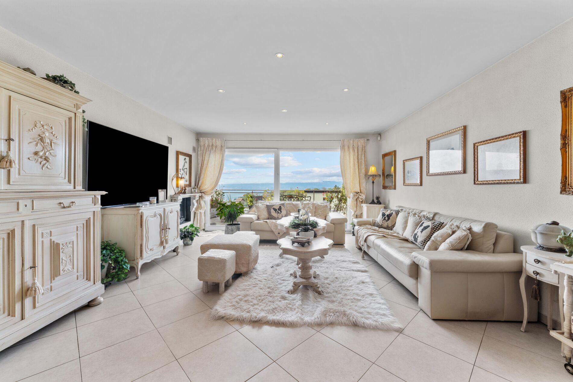 Spacious villa with character and a beautiful lake view - Vue 3