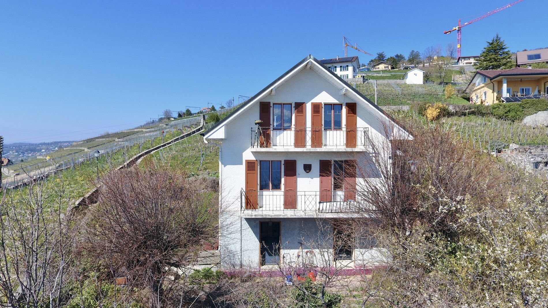 Maison à rénover avec vue imprenable sur le lac - Vue 2