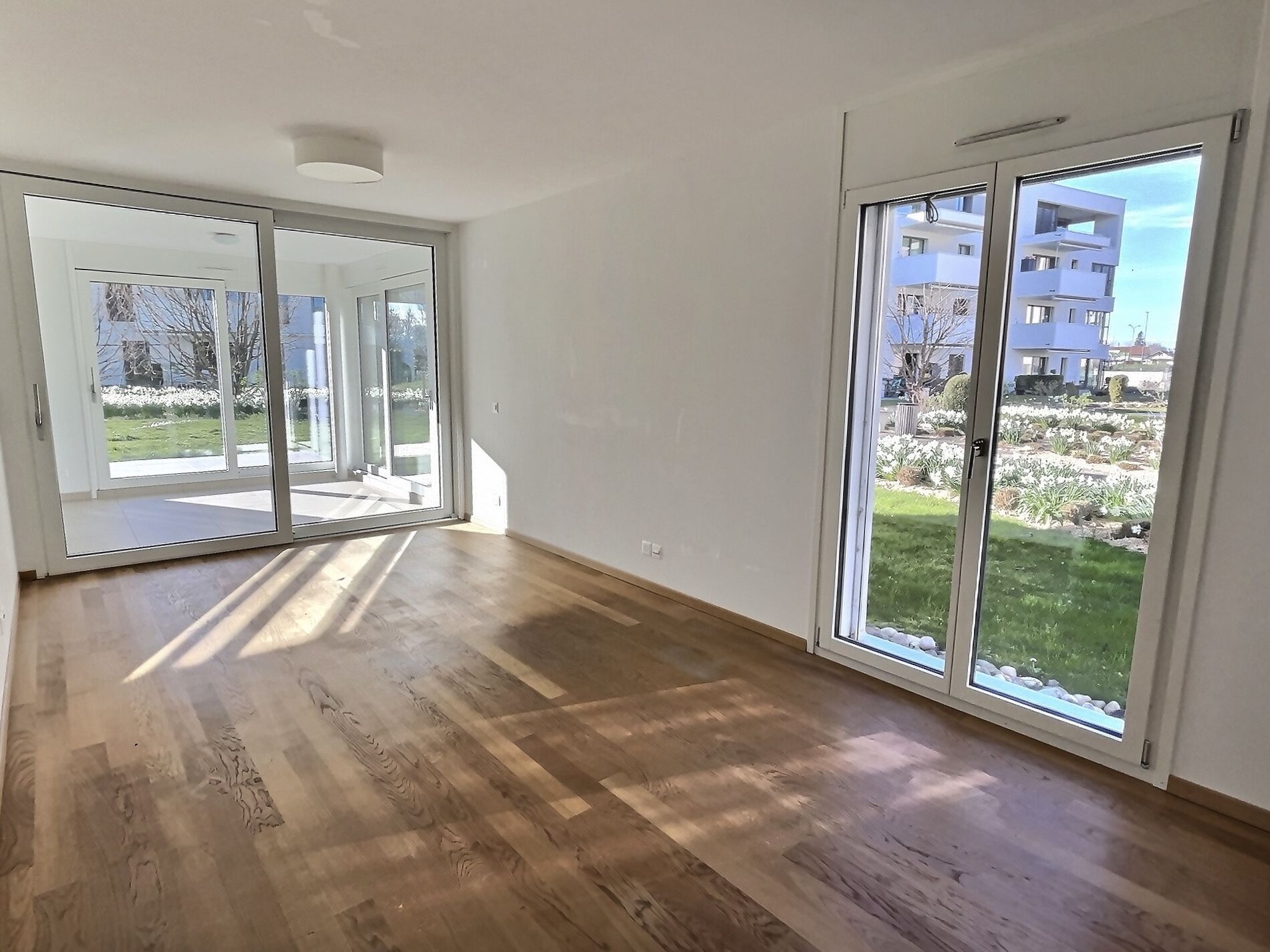 Bright and spacious apartment with garden - Vue 5
