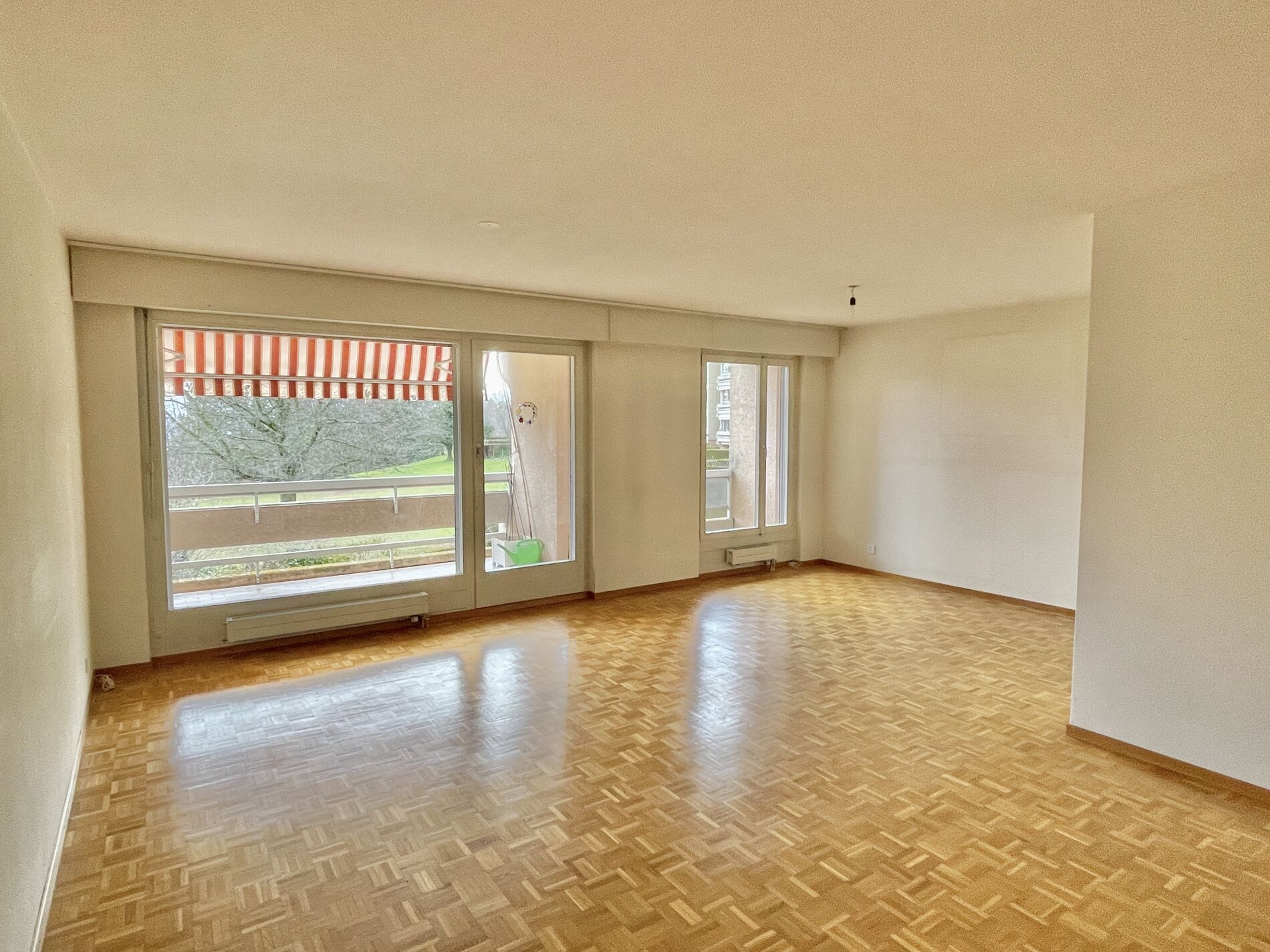 Spacieux appartement au grand potentiel - Vue 2