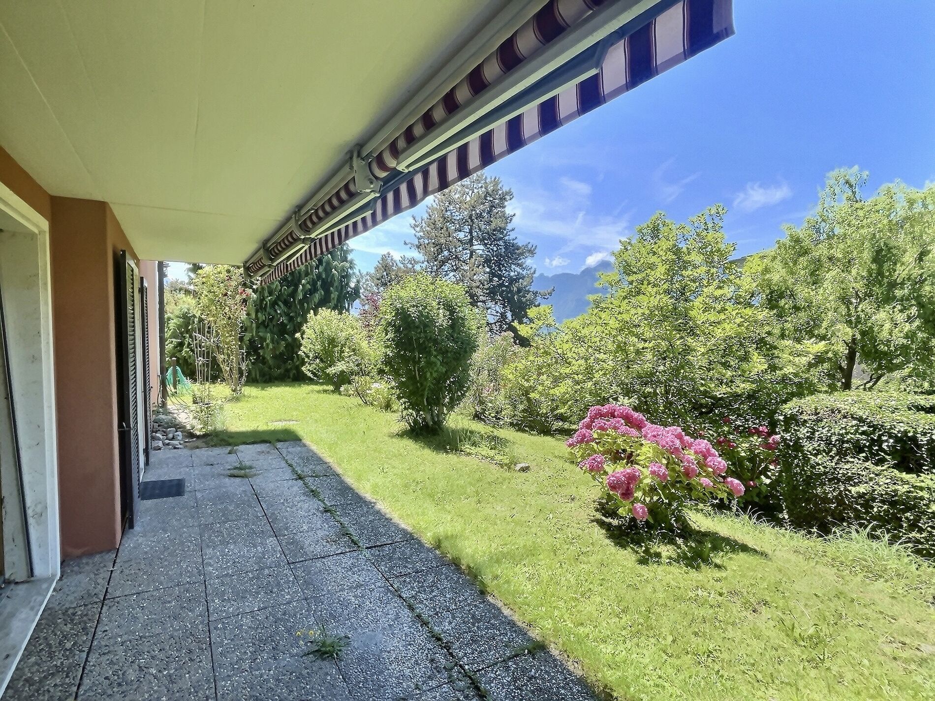 Beautiful and welcoming renovated apartment with garden - Vue 6