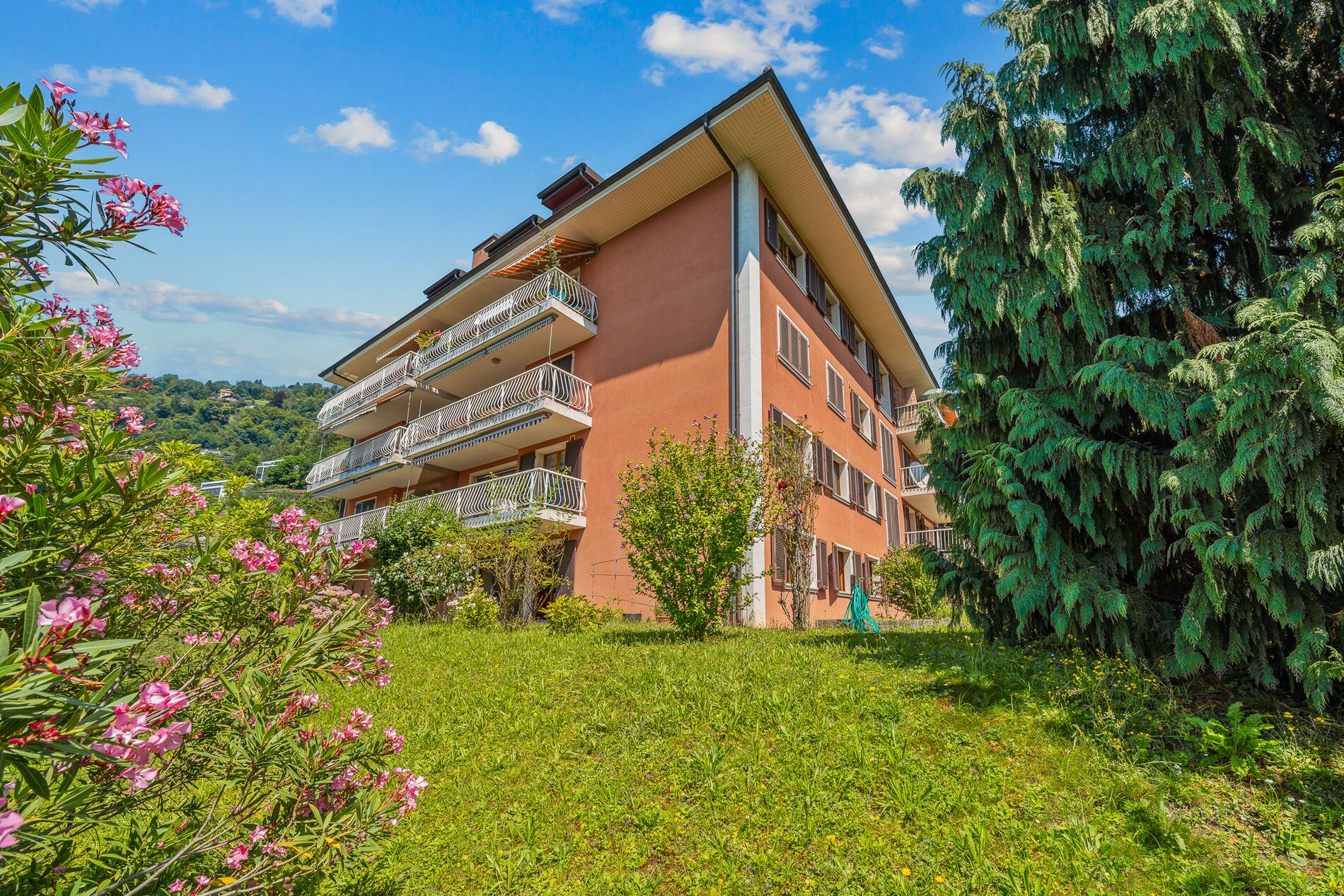 Beautiful and welcoming renovated apartment with garden - Vue 1