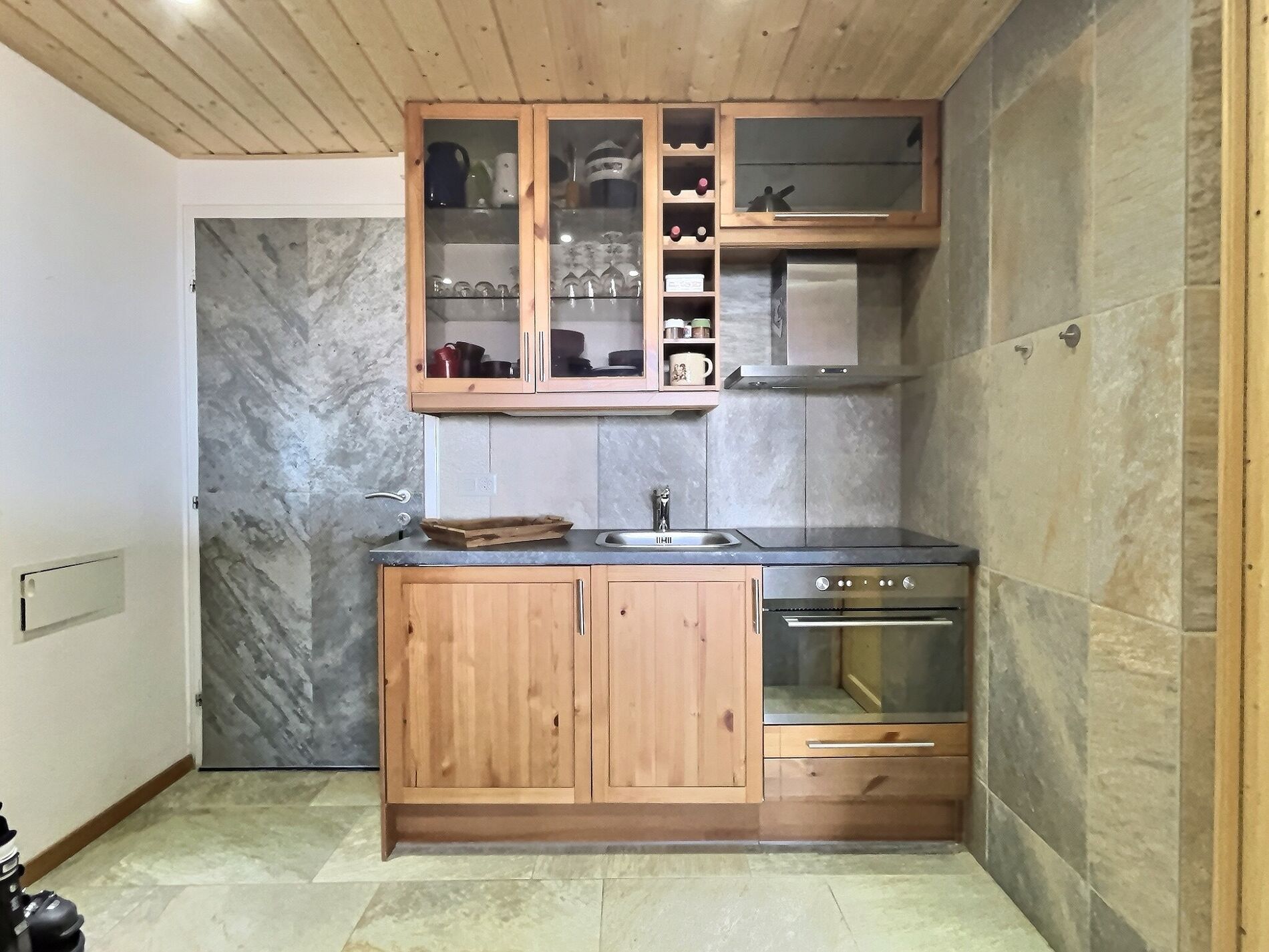 Cozy apartment just steps from the ski slopes - Vue 3