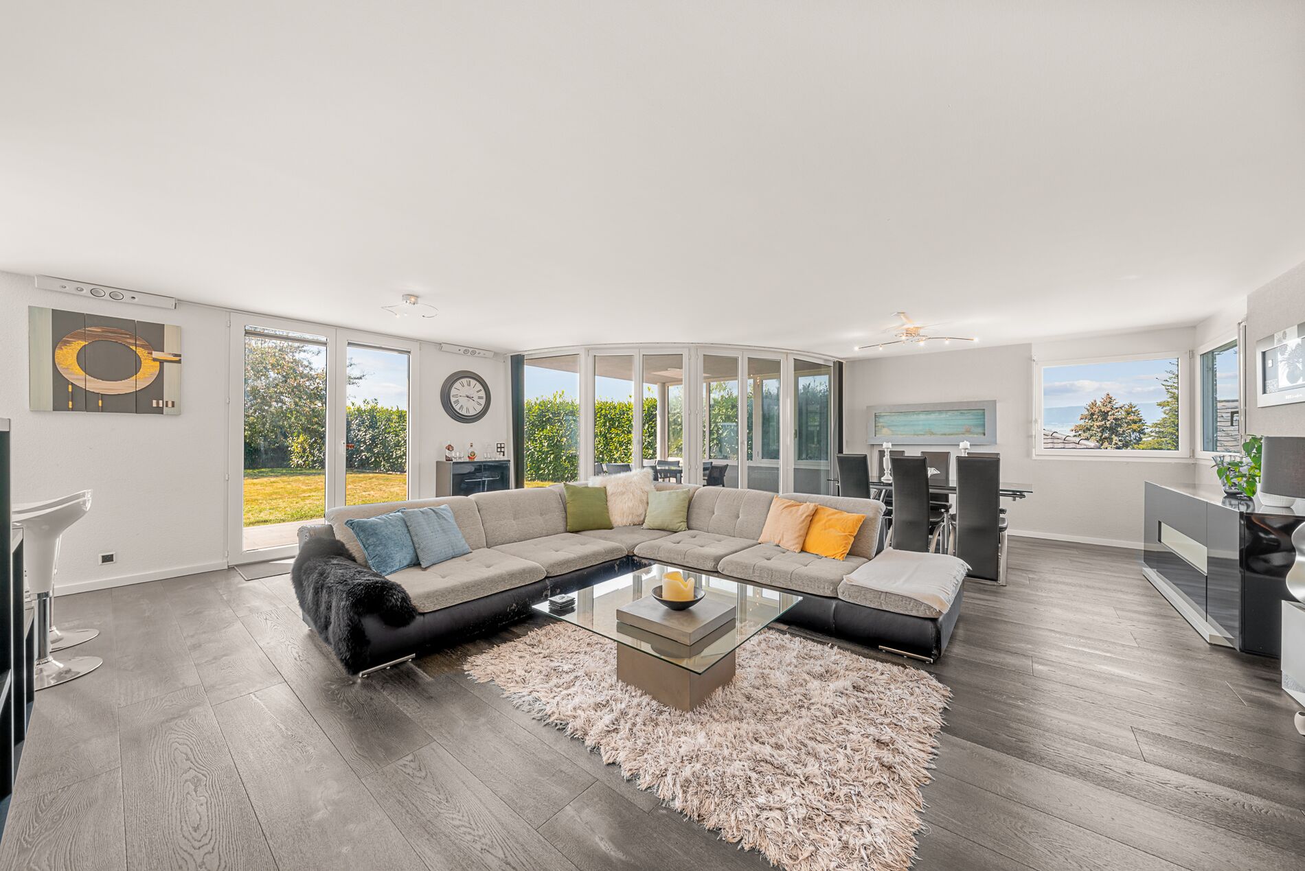 Spacious contemporary house with swimming pool - Vue 2