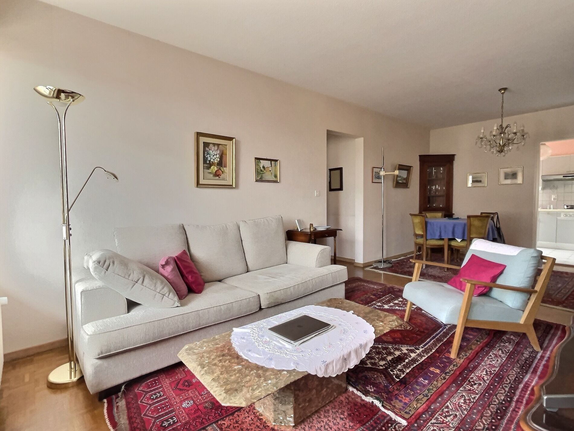 Apartment with balcony in the center of Lausanne - Vue 4