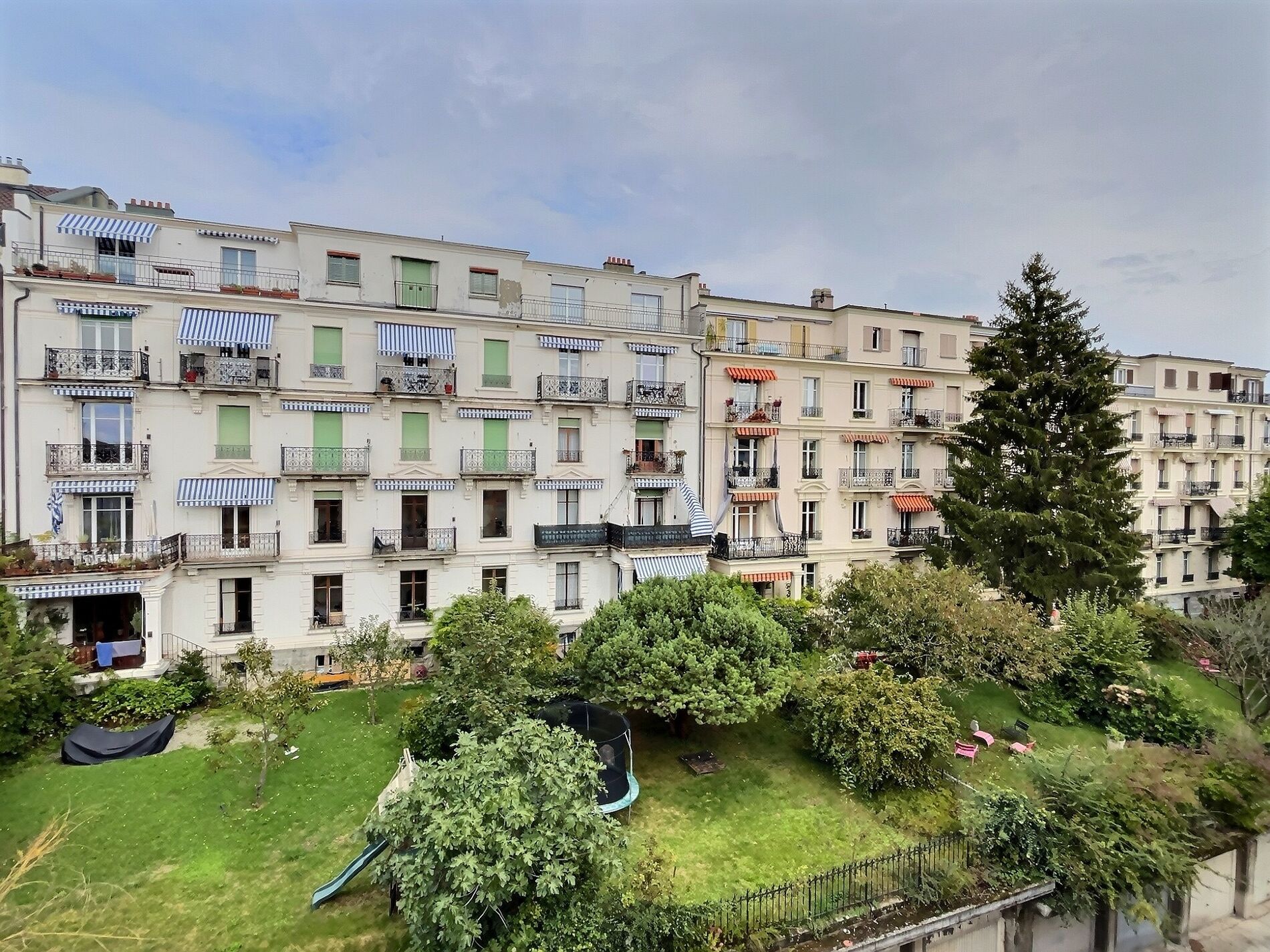 Apartment with balcony in the center of Lausanne - Vue 8