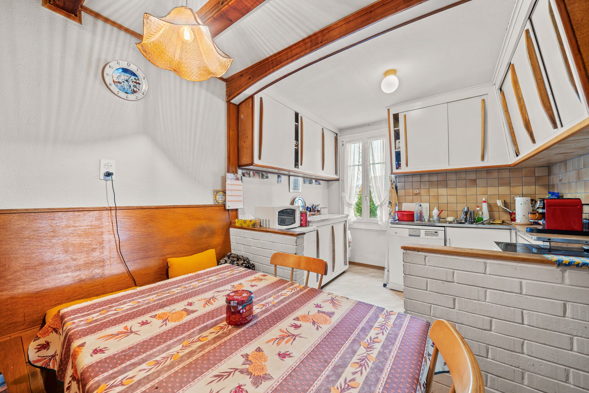 Multi-purpose house with strong potential - Vue 7