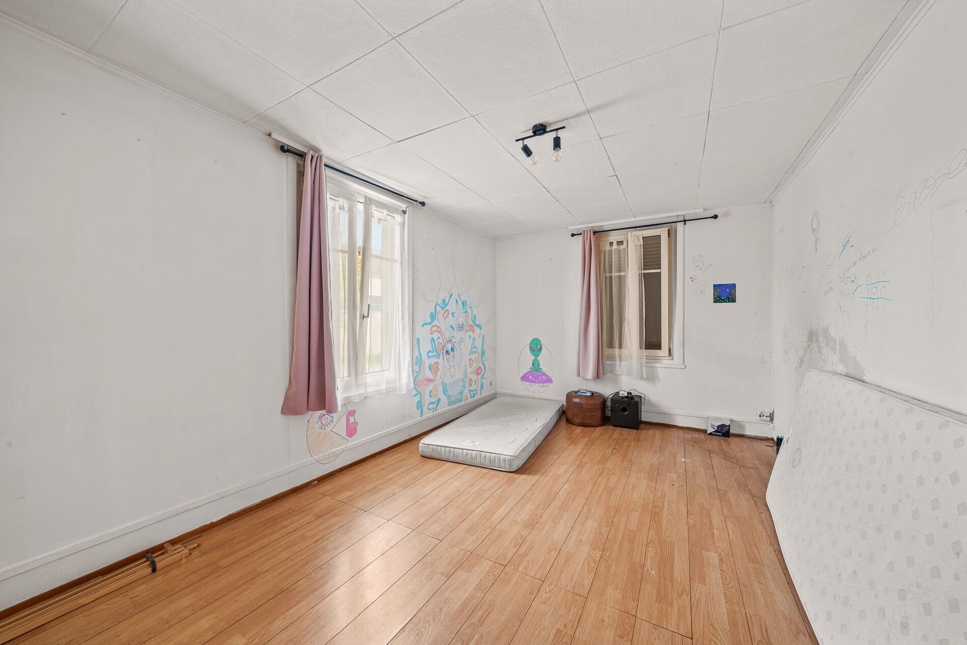 Multi-purpose house with strong potential - Vue 13