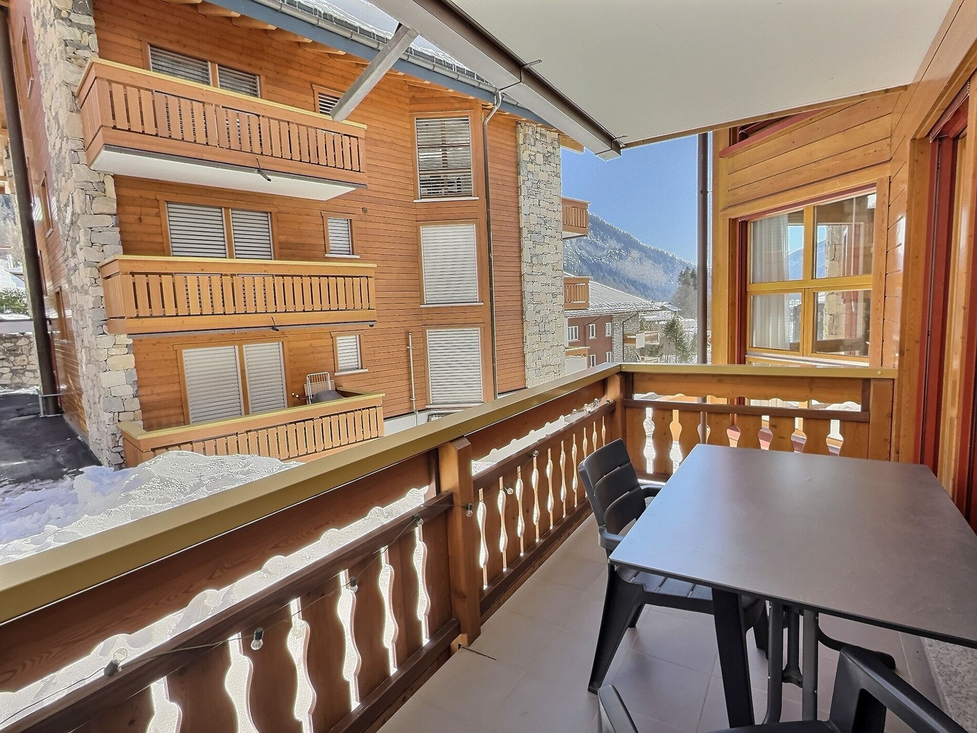 Spacious apartment in the heart of the village - Vue 1