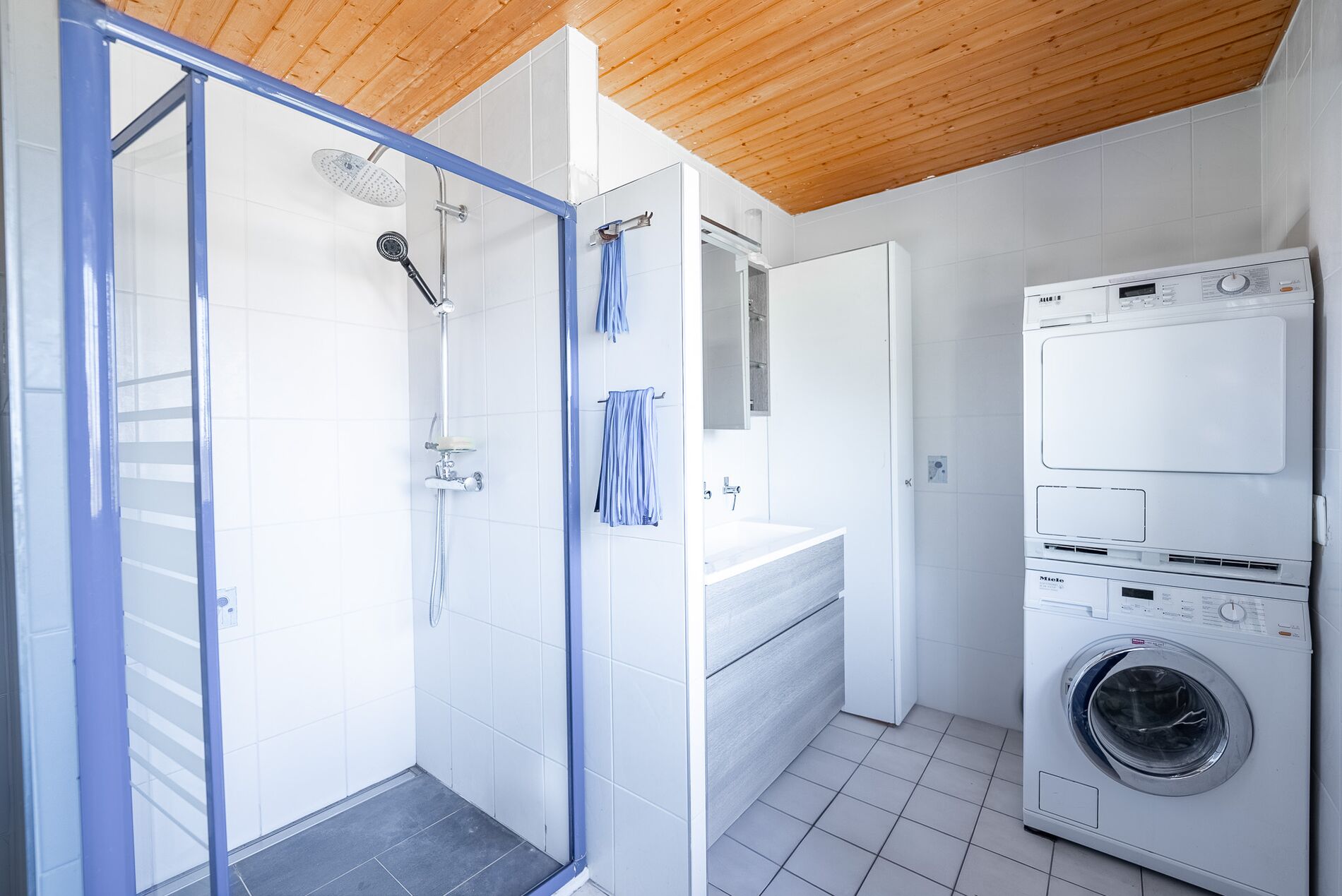 House to renovate with great potential - Vue 7
