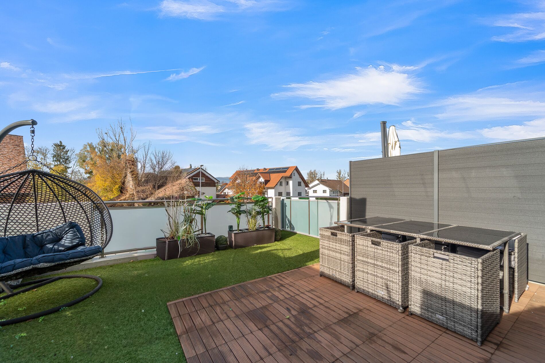 Spacieuse villa familiale avec double terrasse-jardin - Vue 1