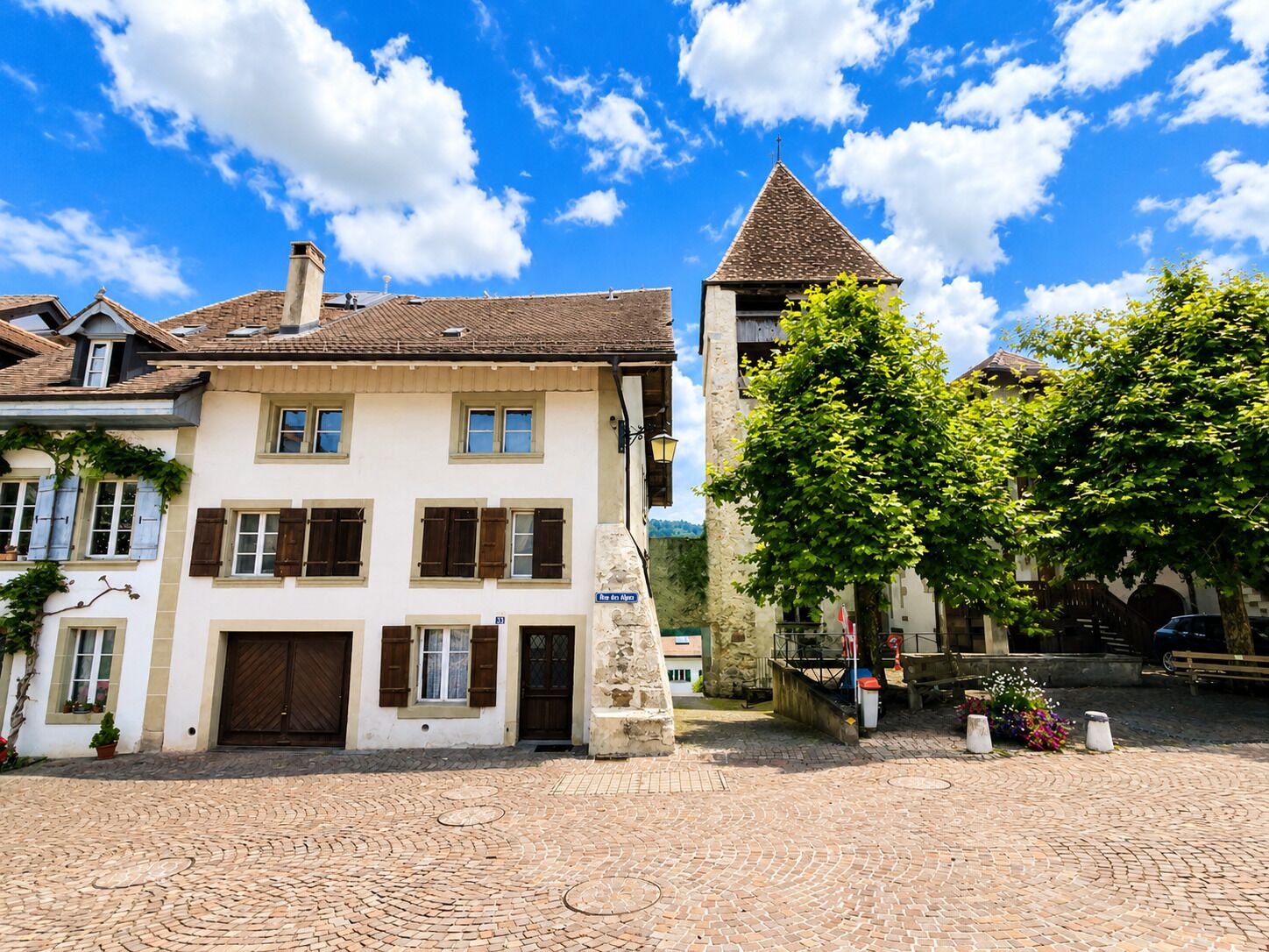 Charming opportunity to renovate - Vue 3