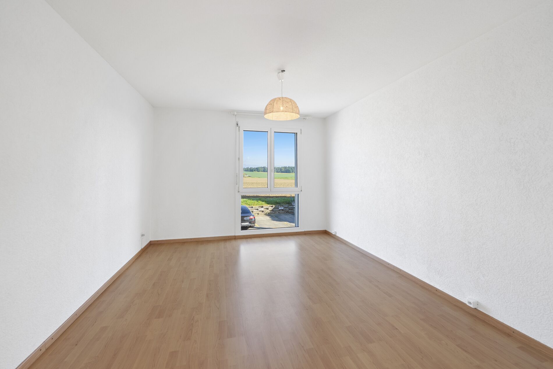 Lovely ground-floor apartment with garden, 5 minutes by car from the lake - Vue 11