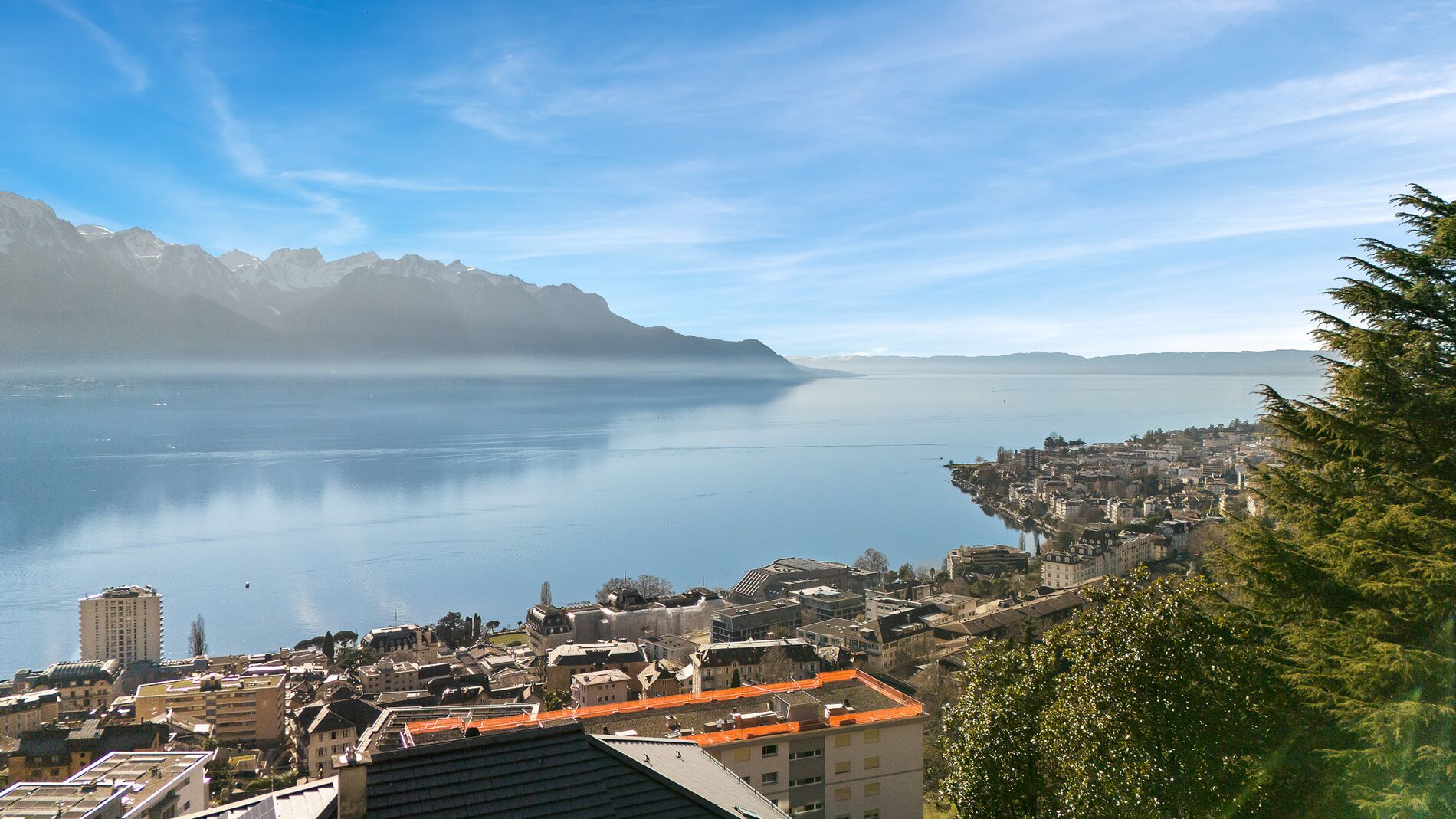 Spacious apartment with breathtaking lake views - Vue 2