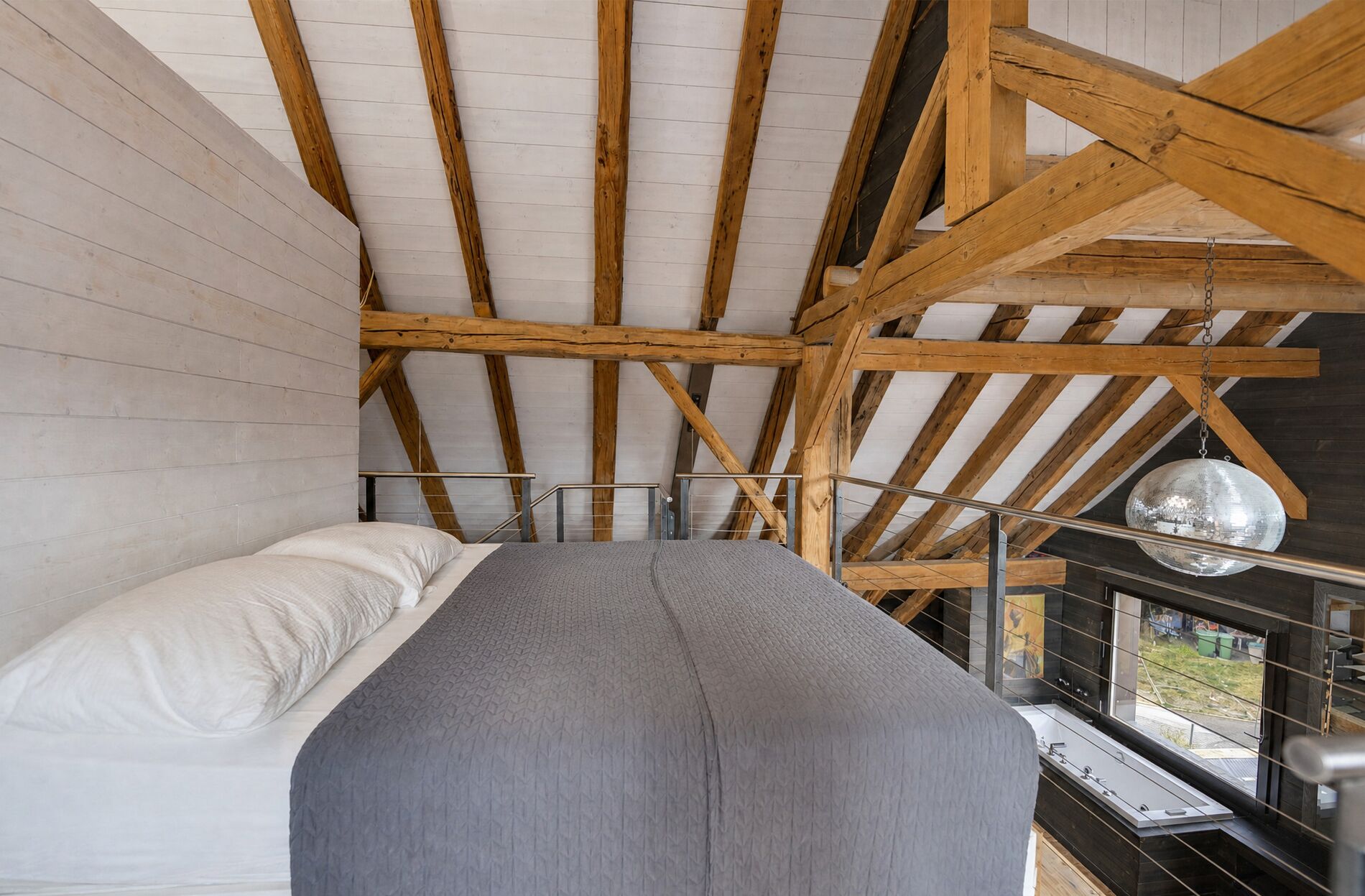 A duplex with a loft-like feel - Vue 4