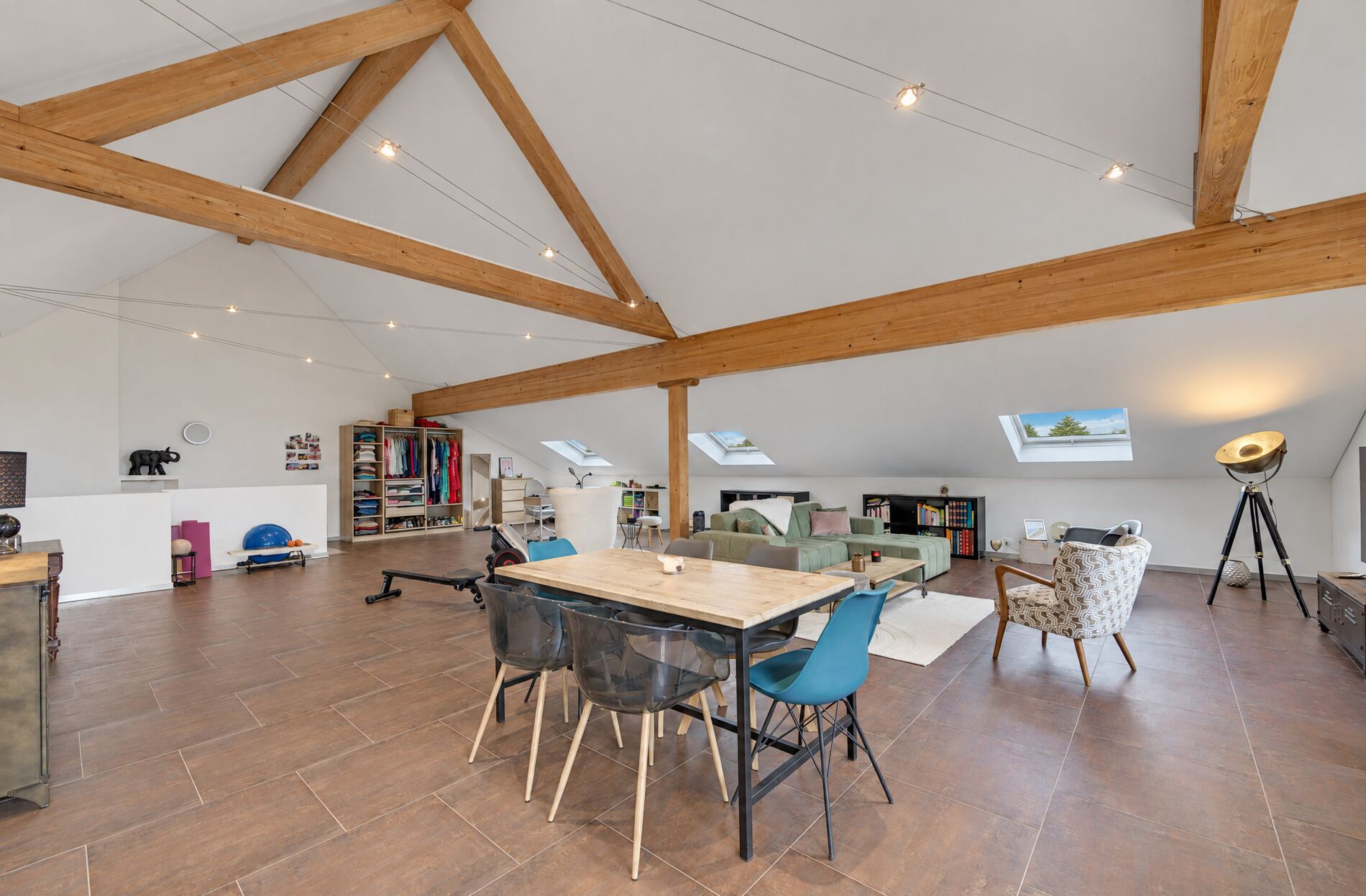 Une maison pour ceux qui voient plus grand que les murs - Vue 13