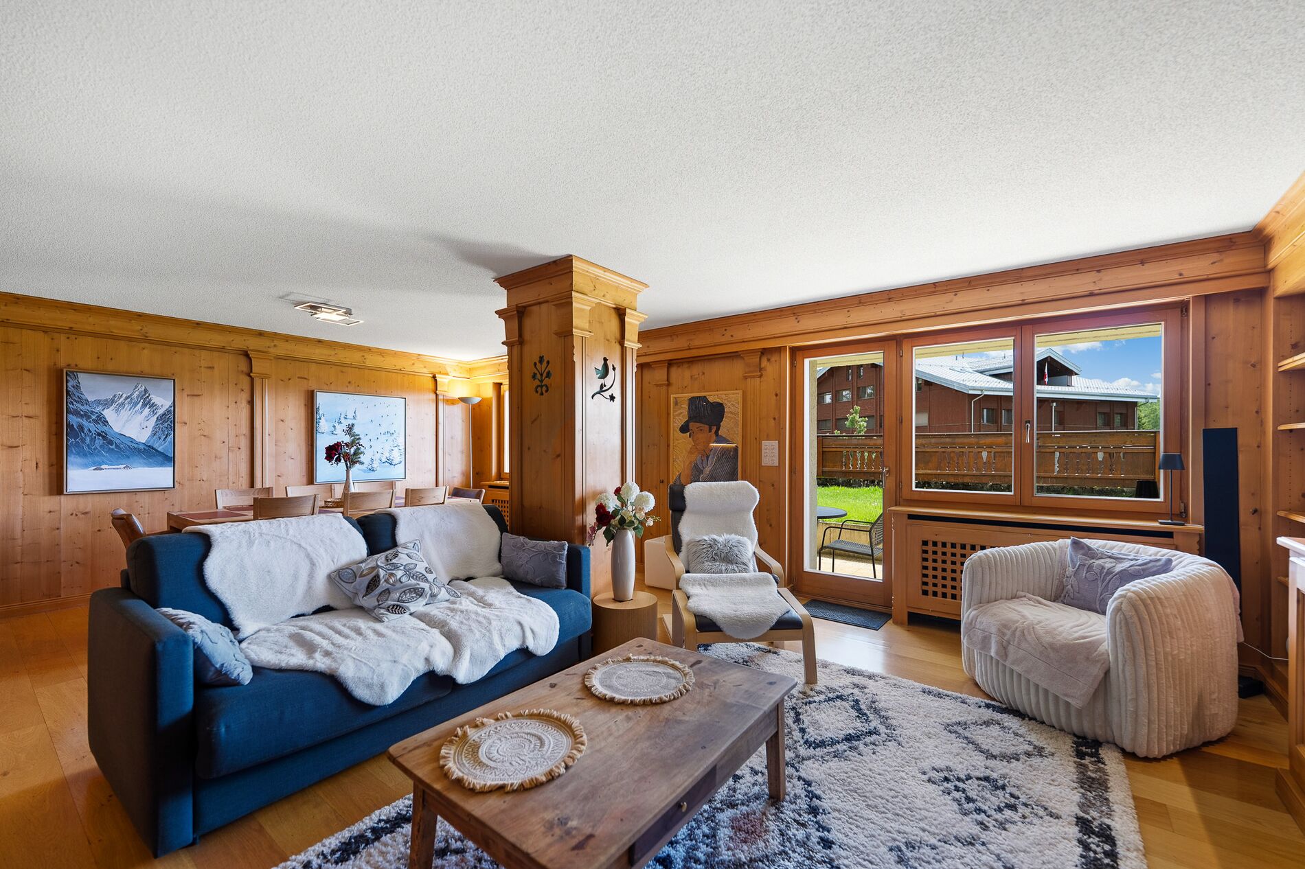 Très bel appartement avec beaucoup de cachet, jardin et piscine - Vue 2